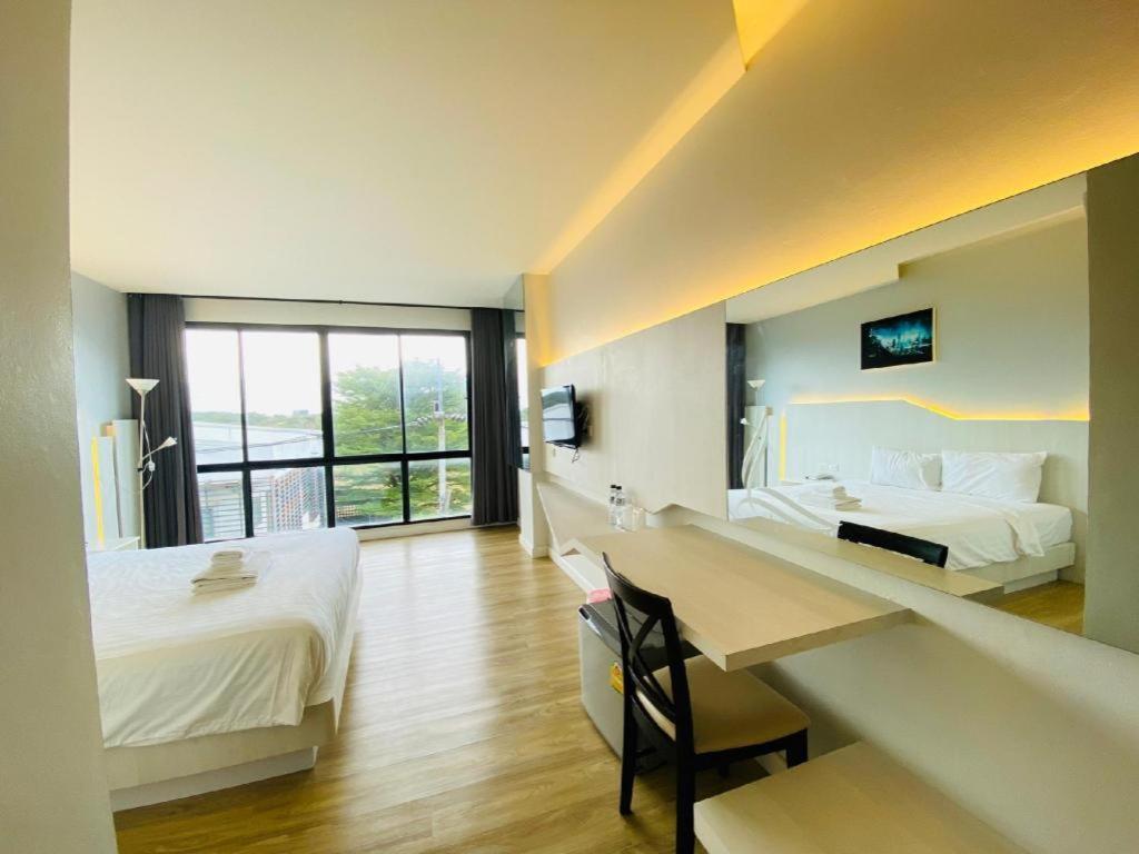 ลักษณา เรสซิเดนซ์ Hotel หาดใหญ่ ภายนอก รูปภาพ